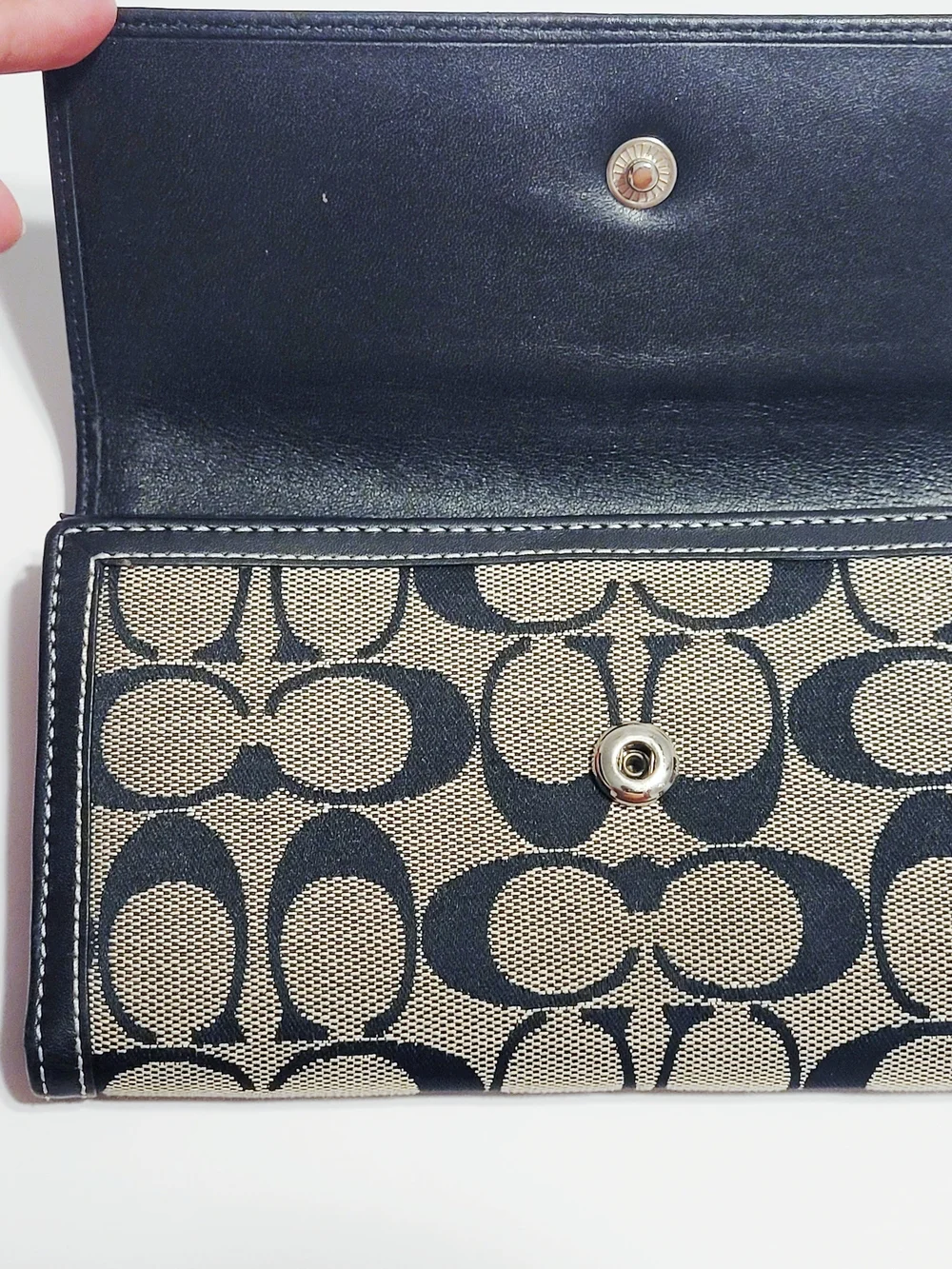 Coach Signature Logo Black and Tan Continental Wallet - Picture 2 of 8